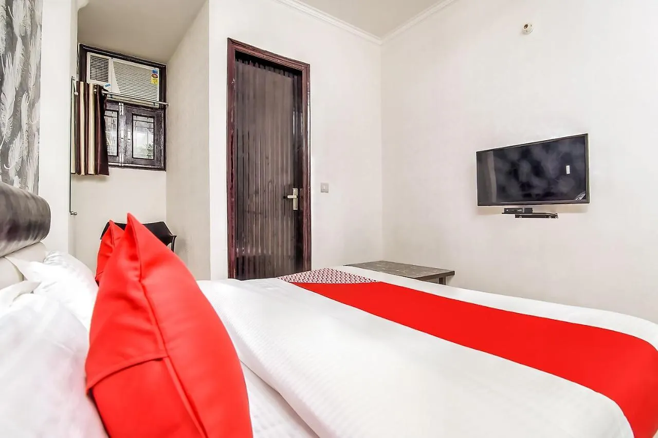 Oyo 19132 K Residency Hotel New Delhi 3*,  India