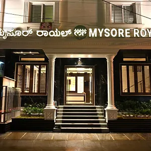 Royale Hotel