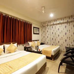 Hotel Classic Plaza At Delhi Airport Hotel